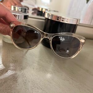 Salt optical sun glasses polorized with case. NWOT.